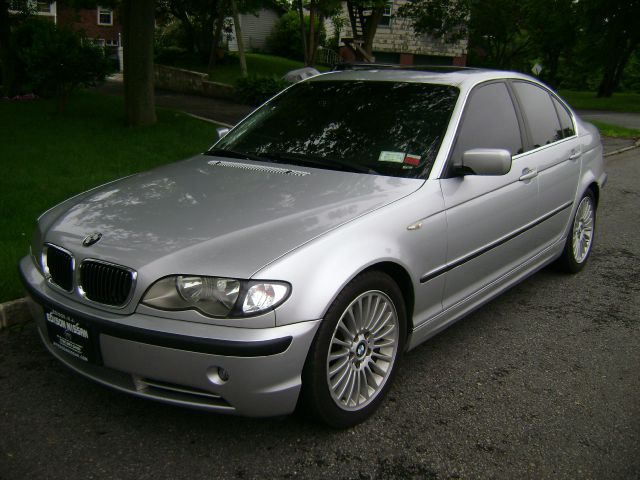 BMW 3 series 2003 photo 2