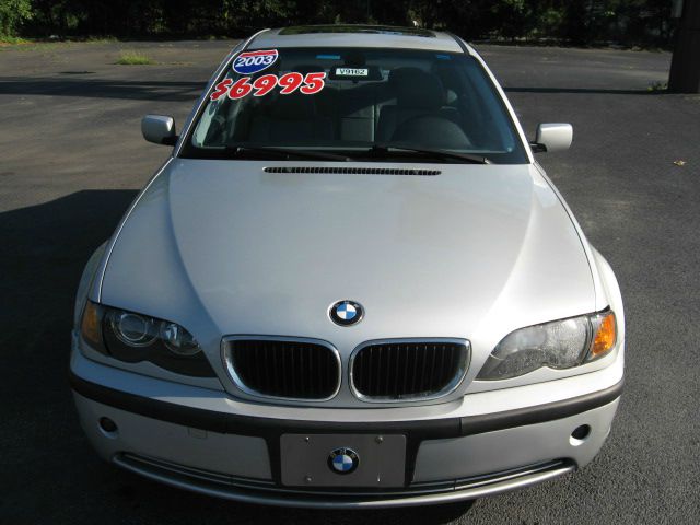 BMW 3 series 2003 photo 2