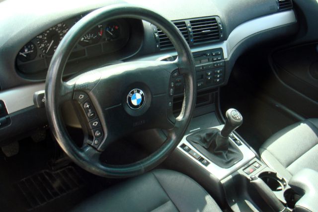 BMW 3 series 2003 photo 2