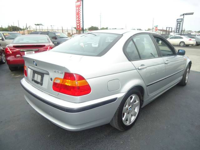 BMW 3 series 2003 photo 2