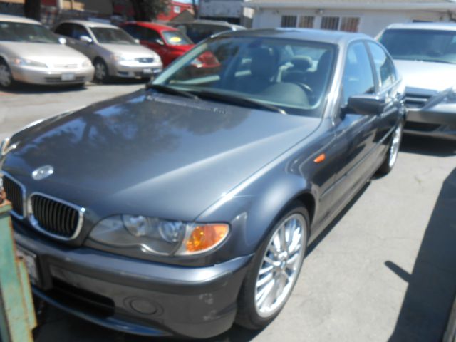 BMW 3 series 2003 photo 2