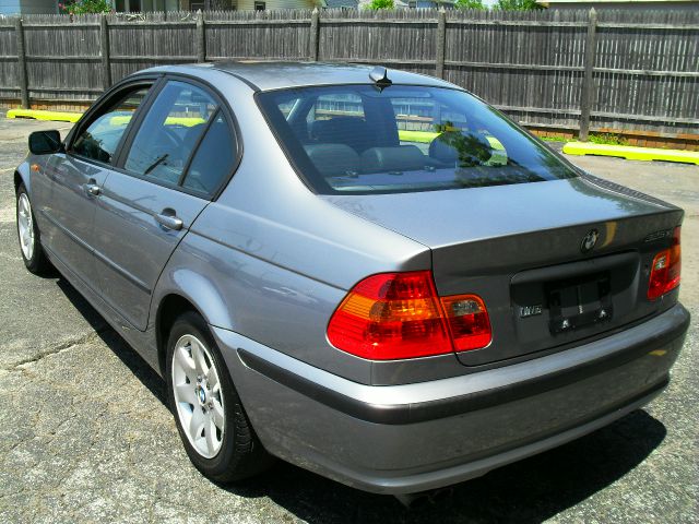 BMW 3 series 2004 photo 1