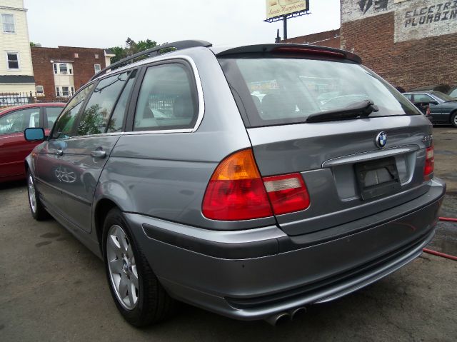 BMW 3 series 2004 photo 2