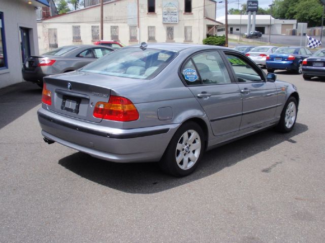 BMW 3 series 2005 photo 1