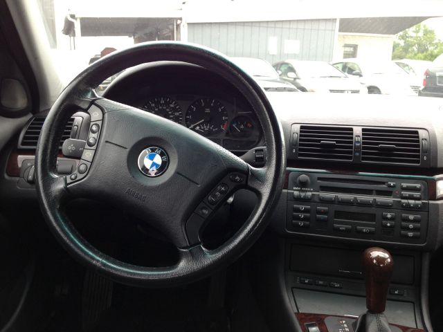 BMW 3 series 2005 photo 1