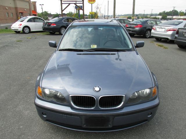 BMW 3 series 2005 photo 2