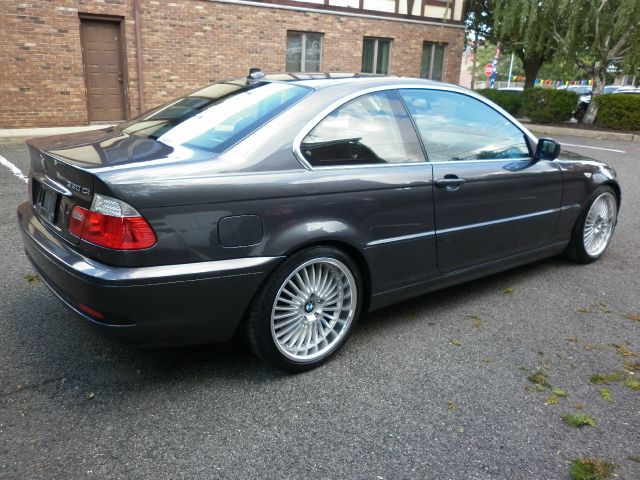 BMW 3 series 2005 photo 2