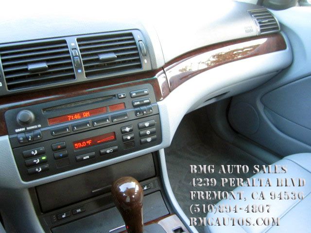 BMW 3 series 2005 photo 2