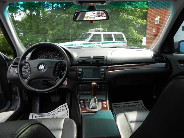 BMW 3 series 2005 photo 24