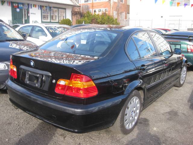 BMW 3 series 2005 photo 2