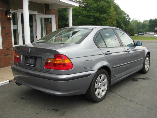 BMW 3 series 2005 photo 2