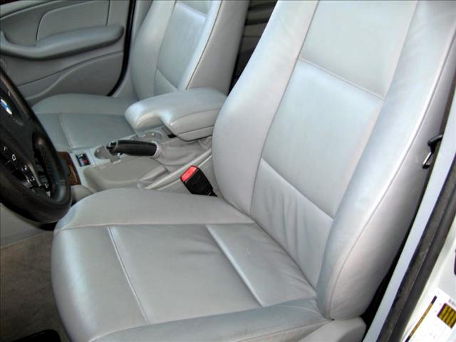 BMW 3 series 2005 photo 2