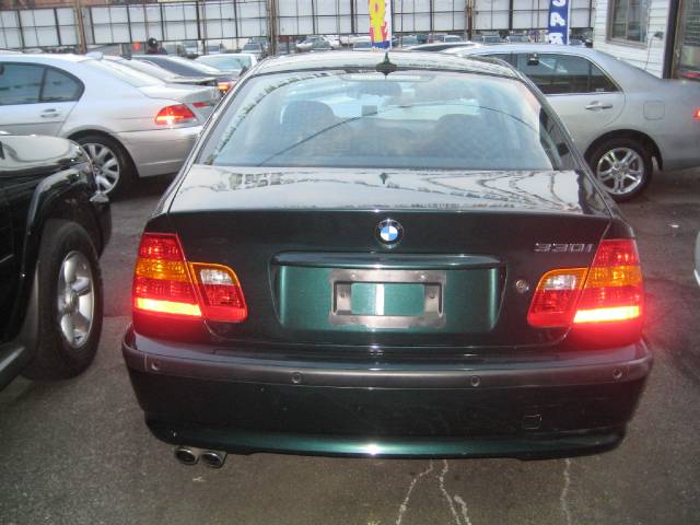 BMW 3 series 2005 photo 2