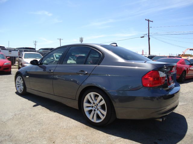 BMW 3 series 2006 photo 2