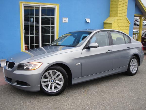 BMW 3 series 4dr 1500 4WD LTZ Sedan