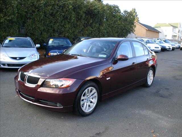 BMW 3 series SE Automatic 4X4 Beutiful Sedan