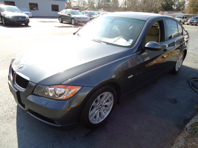 BMW 3 series SE Automatic 4X4 Beutiful Sedan