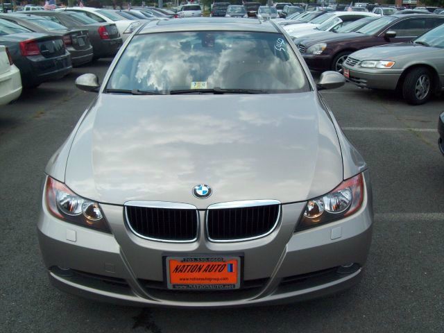 BMW 3 series SE Automatic 4X4 Beutiful Sedan