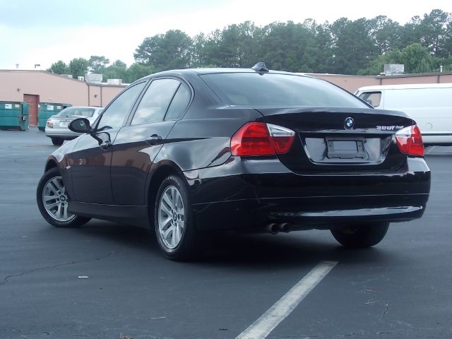 BMW 3 series SE Automatic 4X4 Beutiful Sedan