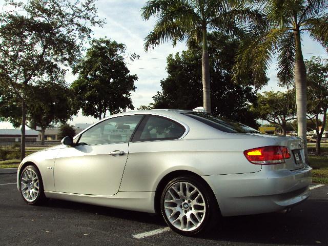 BMW 3 series 2007 photo 2