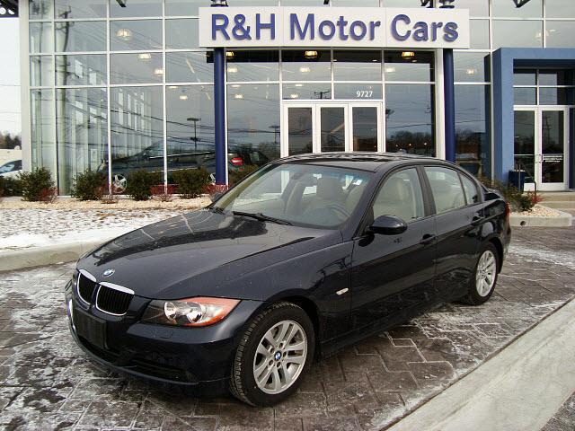 BMW 3 series SE Automatic 4X4 Beutiful Sedan