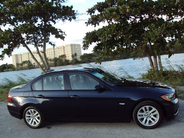 BMW 3 series SE Automatic 4X4 Beutiful Sedan