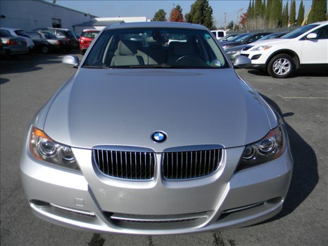 BMW 3 series Sport-awd-2nd Bench-third-1 Owner Sedan