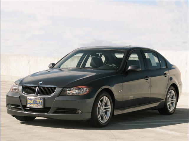 BMW 3 series SE Automatic 4X4 Beutiful Sedan