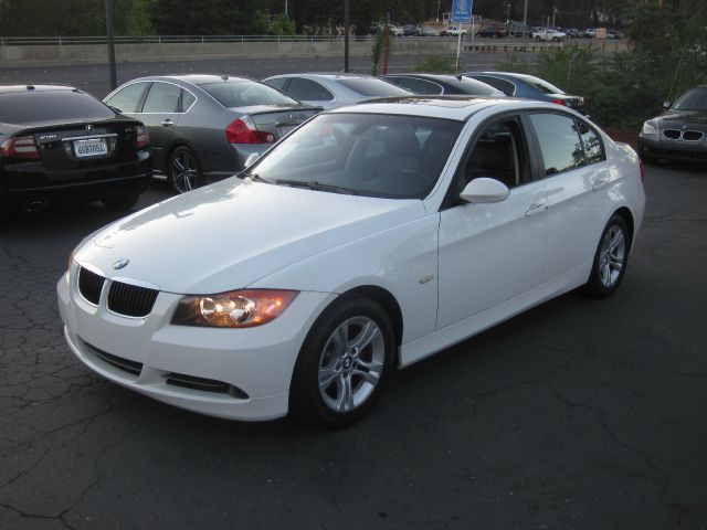 BMW 3 series SE Automatic 4X4 Beutiful Sedan