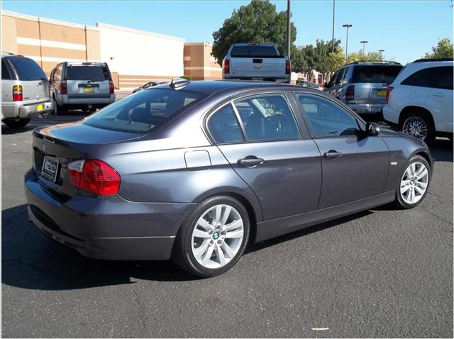 BMW 3 series 2008 photo 2