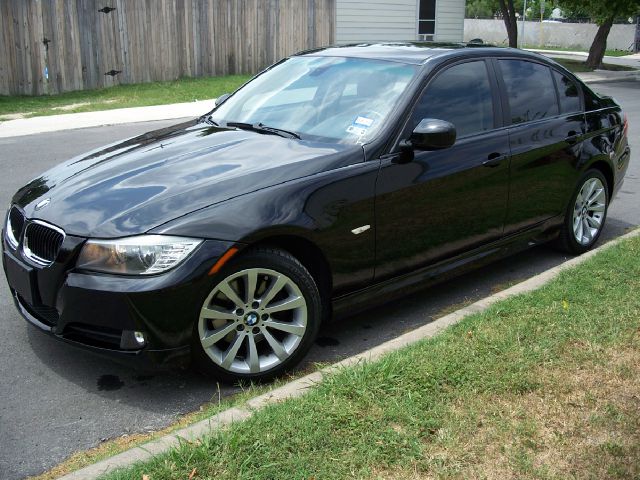 BMW 3 series SE Automatic 4X4 Beutiful Sedan