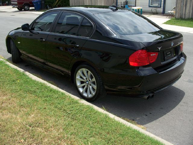 BMW 3 series 2009 photo 2