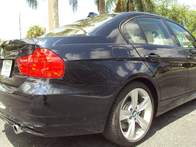 BMW 3 series 2009 photo 2