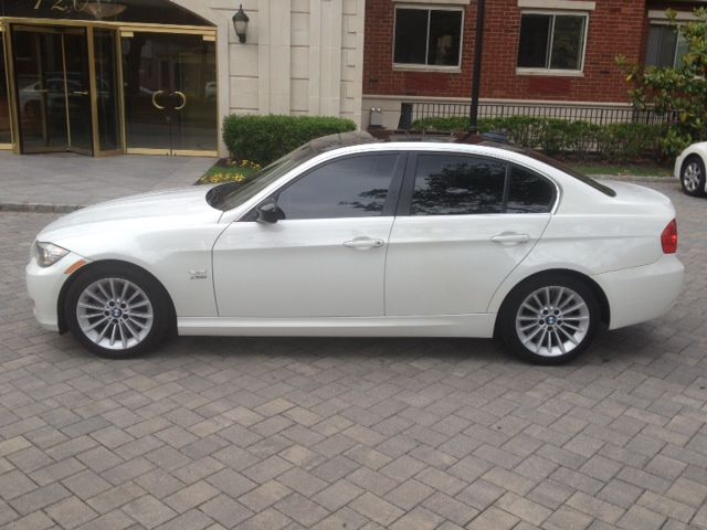 BMW 3 series 2009 photo 2