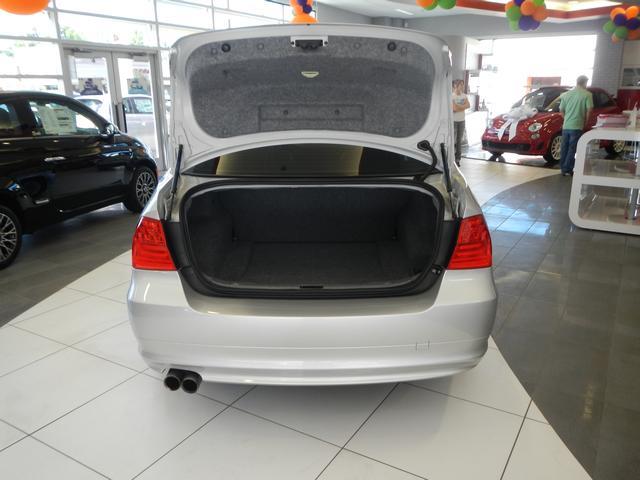 BMW 3 series 2009 photo 1