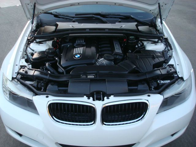 BMW 3 series 2009 photo 2