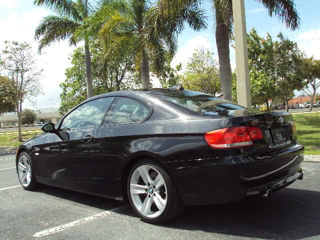 BMW 3 series 2009 photo 1