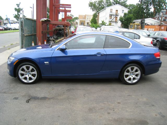 BMW 3 series 2009 photo 2