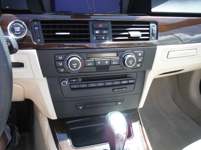 BMW 3 series 2009 photo 2