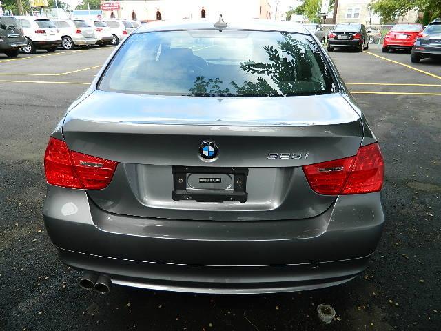 BMW 3 series 2009 photo 3