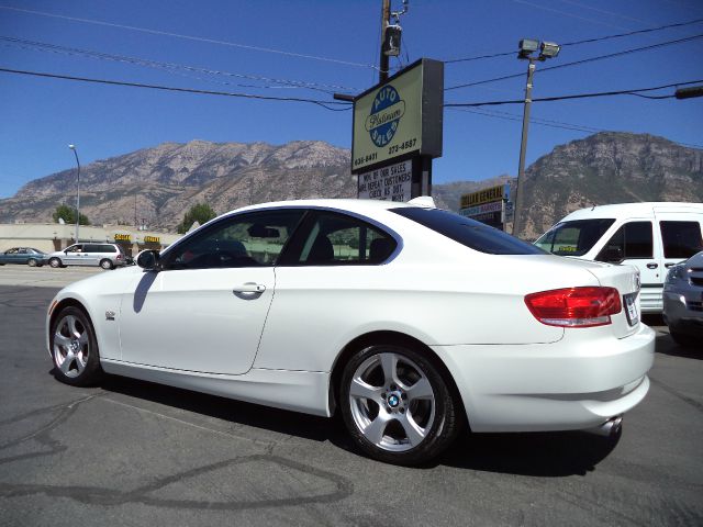 BMW 3 series 2009 photo 2