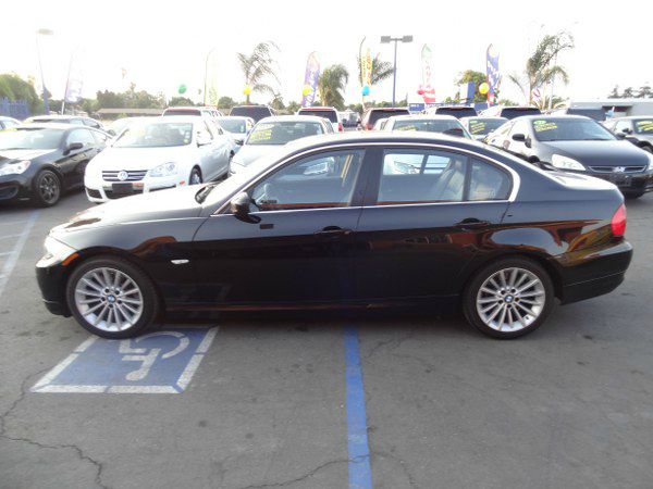 BMW 3 series 2009 photo 2