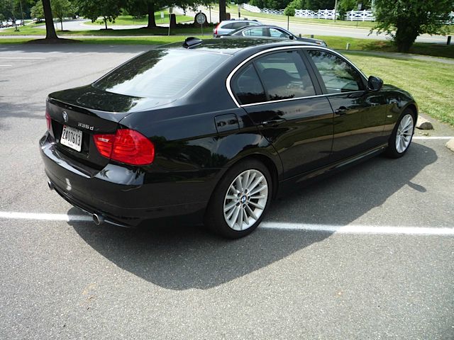 BMW 3 series 2010 photo 3