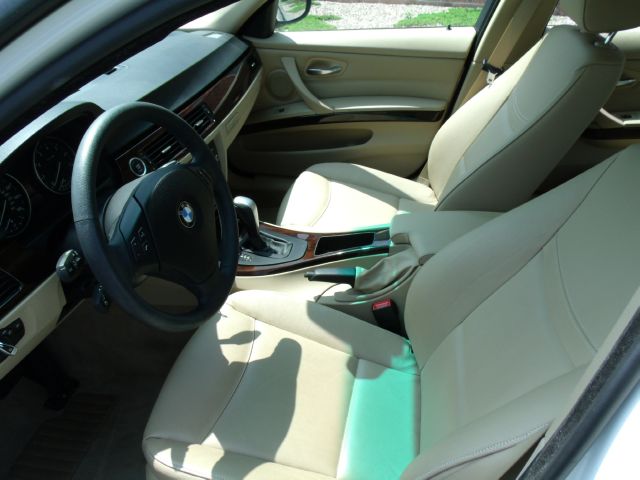 BMW 3 series 2010 photo 5