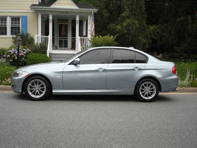 BMW 3 series 2010 photo 3