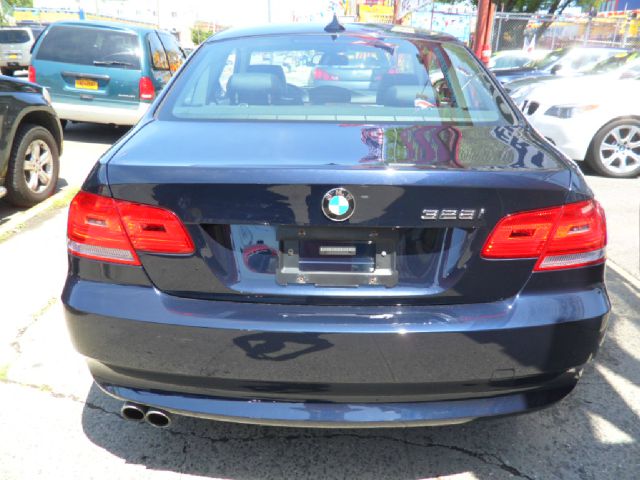 BMW 3 series 2010 photo 4