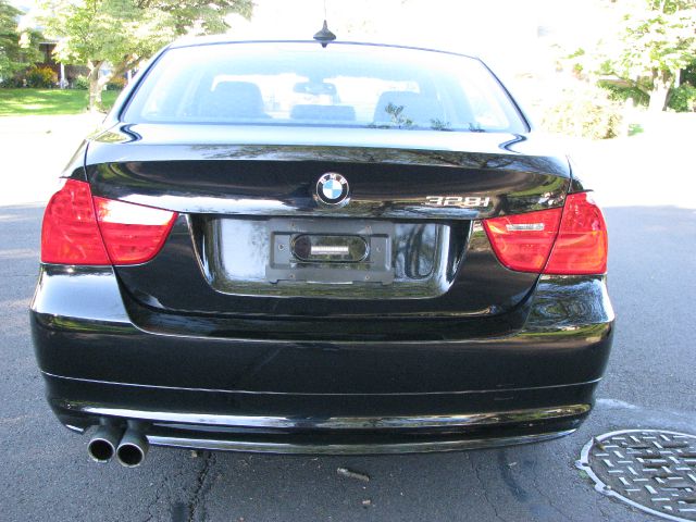 BMW 3 series 2010 photo 1