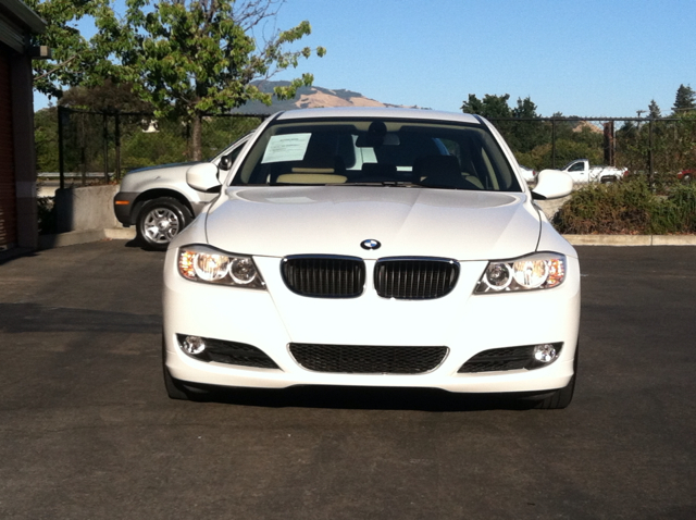 BMW 3 series 2010 photo 4