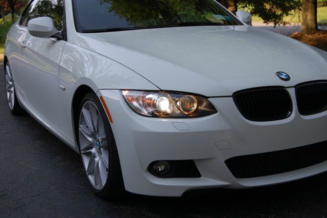 BMW 3 series 2010 photo 1