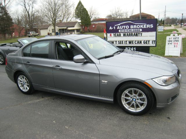 BMW 3 series 2010 photo 1